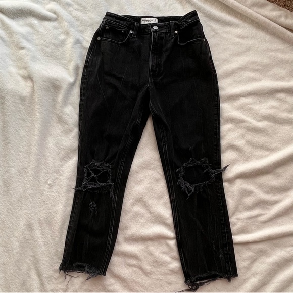 ABERCROMBIE & FITCH CURVE LOVE HIGH RISE MOM JEANS - Picture 3 of 9
